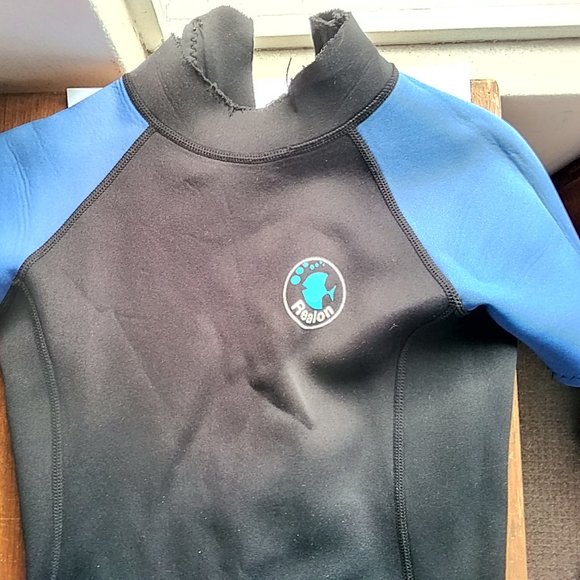 Realon Other - Realon kids size 14 short sleeve wetsuit